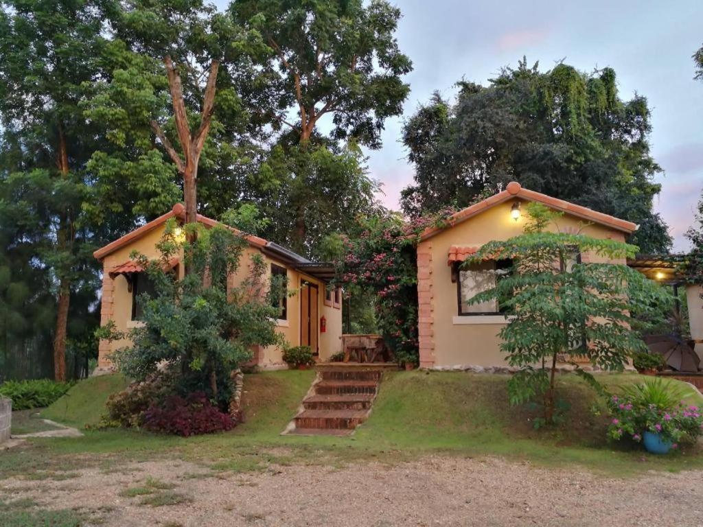 Villa Tuscany Country Resort Suan Phueng Luaran gambar