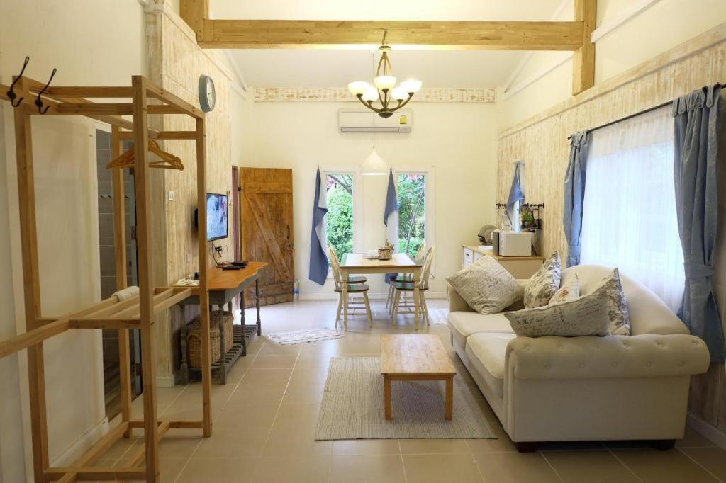 Villa Tuscany Country Resort Suan Phueng Luaran gambar