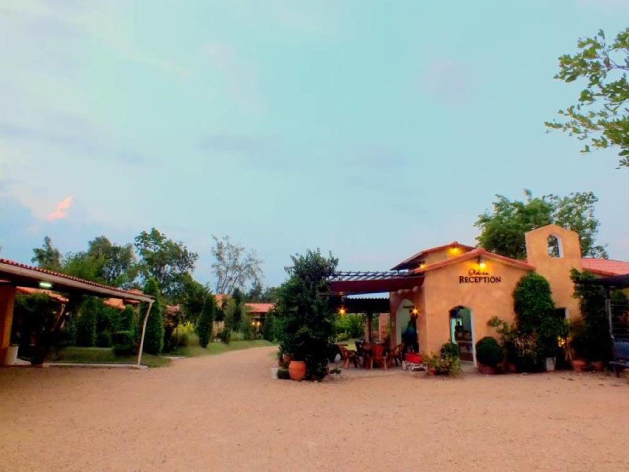 Villa Tuscany Country Resort Suan Phueng Luaran gambar